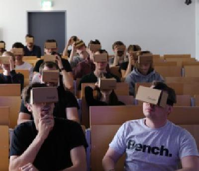 Teachyverse: Collaborative E-Learning in Virtual Reality Lecture Halls